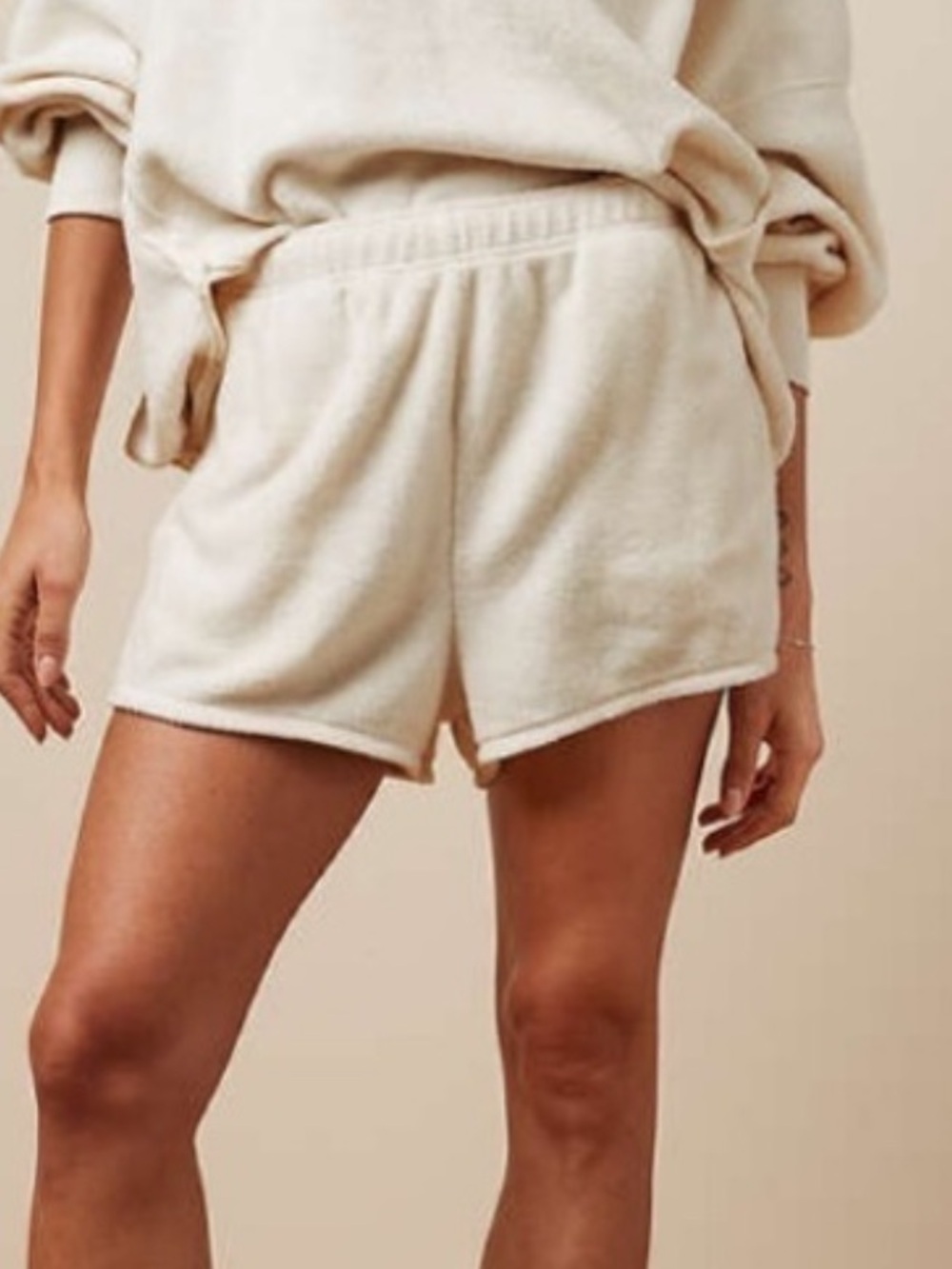 American Eagle - Reverse Fleece Shorts - Color: Grey - Size Xl